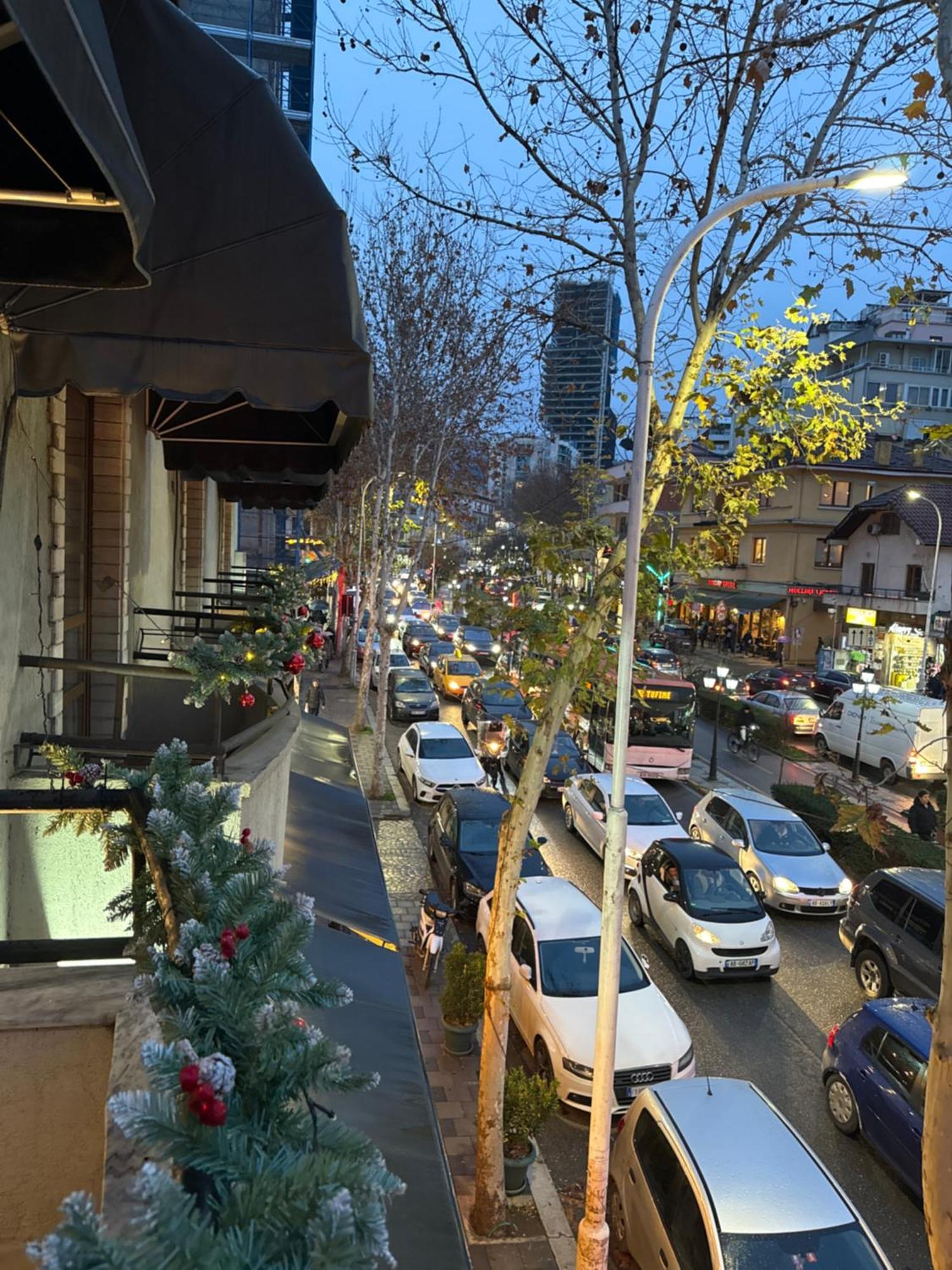Hotel Tirona Τίρανα Εξωτερικό φωτογραφία