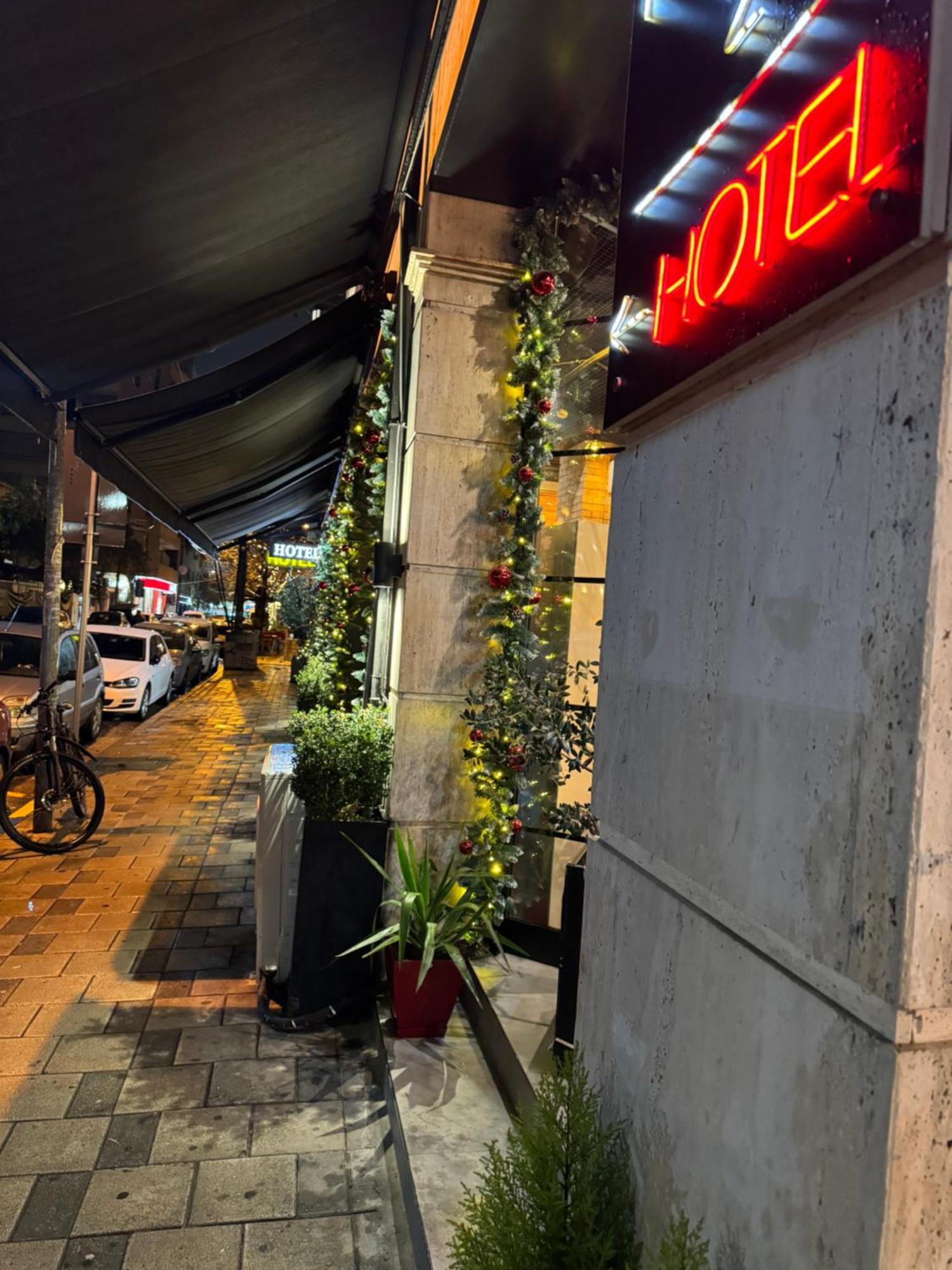 Hotel Tirona Τίρανα Εξωτερικό φωτογραφία